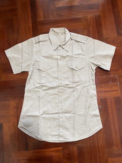 เสื้อกากี 38